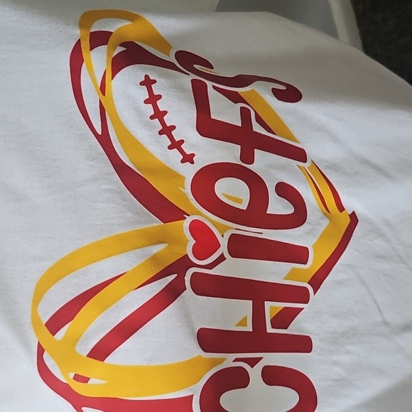 Gildan Softstyle White Kansas City Chiefs Graphic T-Shirt NWOT - Picture 4 of 12
